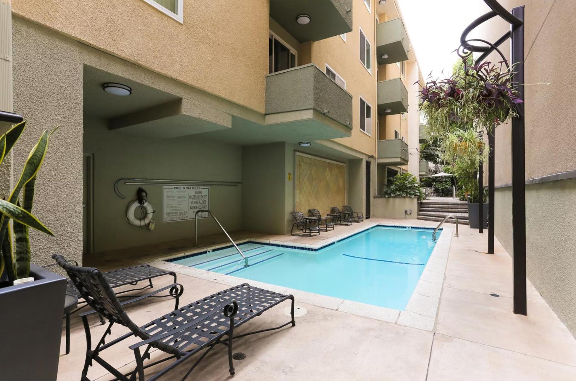 Beverly Hills Vibe 1 Bedroom W Parking 324